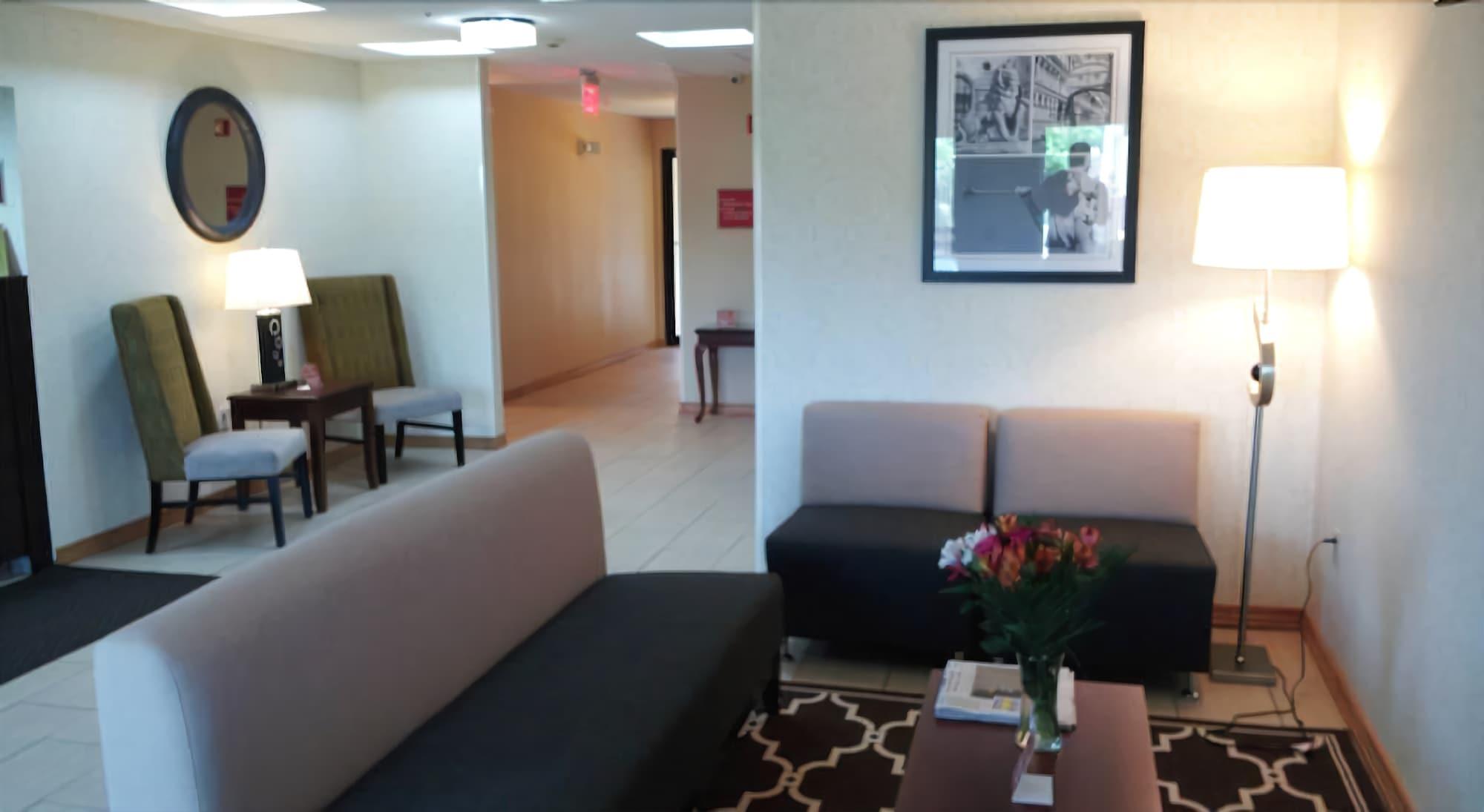 Days Inn By Wyndham Indiana Benjamin Franklin Highway Extérieur photo