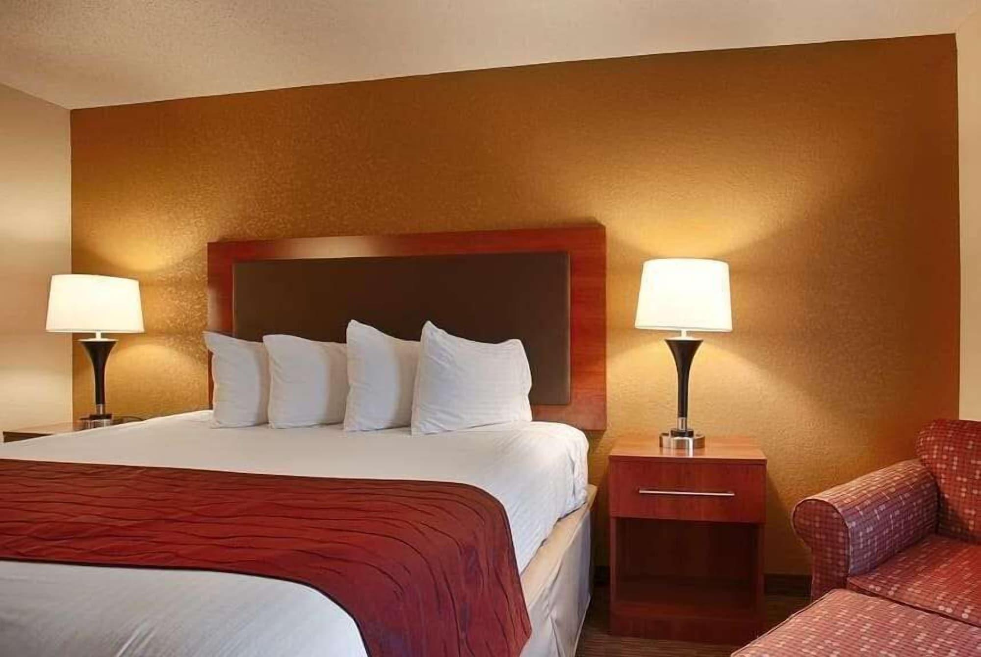 Days Inn By Wyndham Indiana Benjamin Franklin Highway Extérieur photo